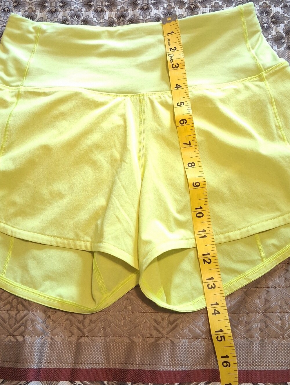 lululemon athletica Speed Up Waistband Short Neon Yellow 4" Gym Run Sz2 - Picture 7 of 16